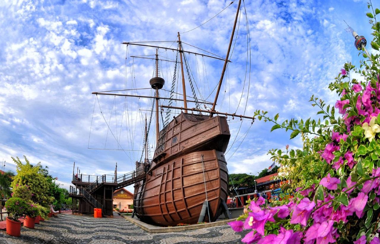 Swan Garden Hotel Malacca Εξωτερικό φωτογραφία